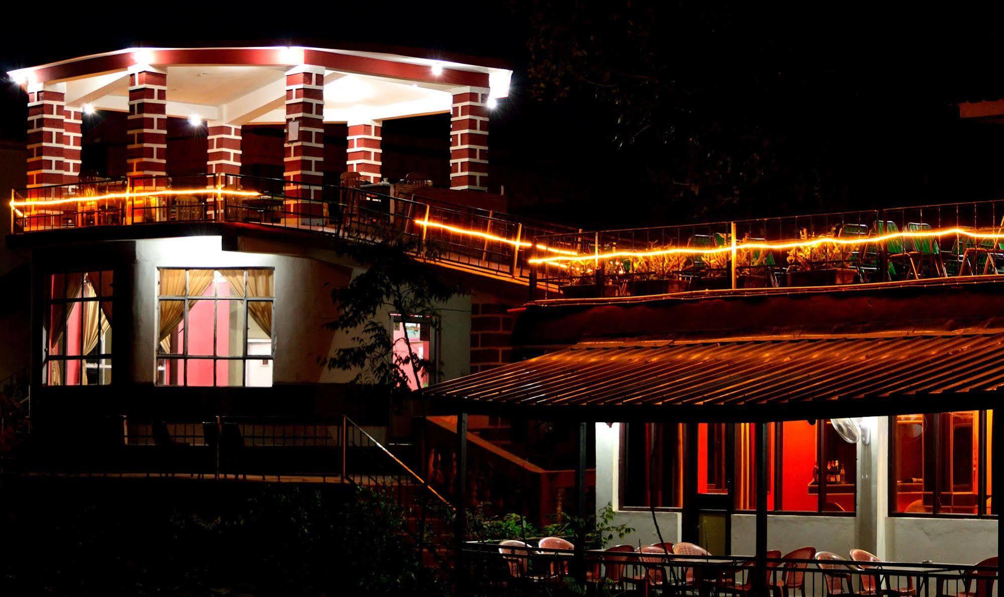 Dee Jay Resort Dhaliara Luaran gambar